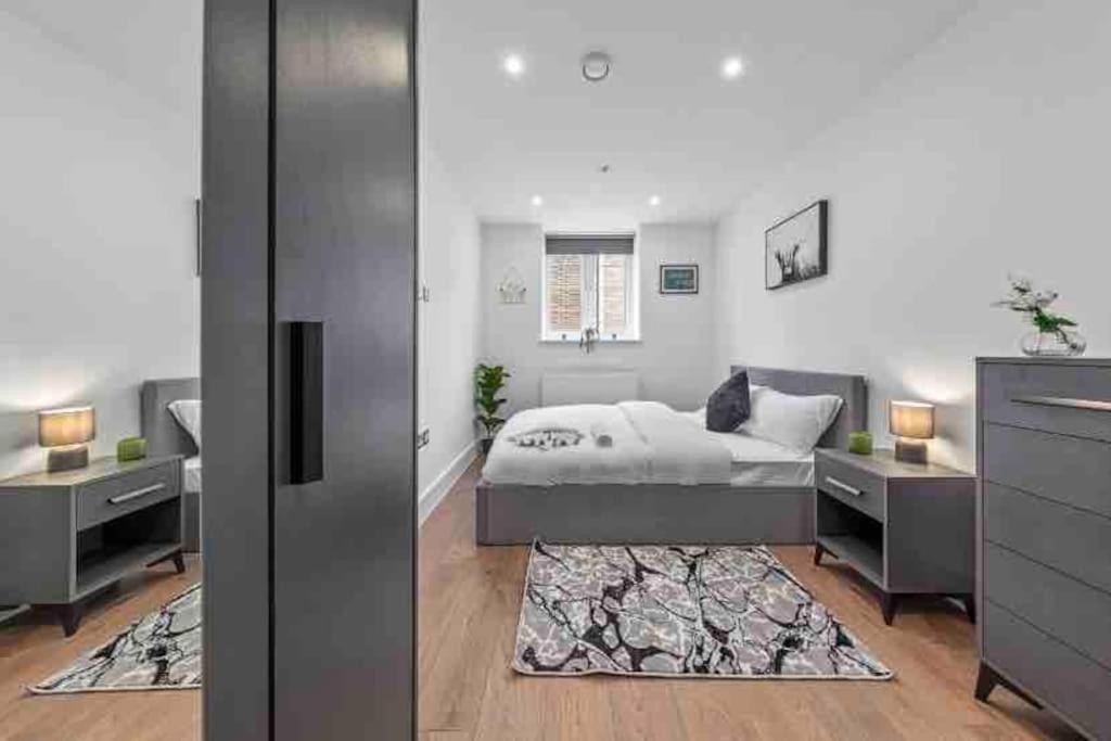 Cozy Flat Near Eye/ Victoria / Vauxhall Appartement *