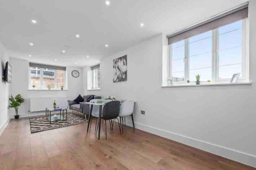 Cozy Flat Near Eye/ Victoria / Vauxhall Appartement Londres